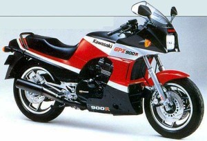 Kawasaki-GPZ900R1