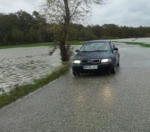 poplavljena cesta 2