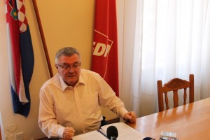 Zdravko Ronko, tiskovna 28.9.2015 - Copy