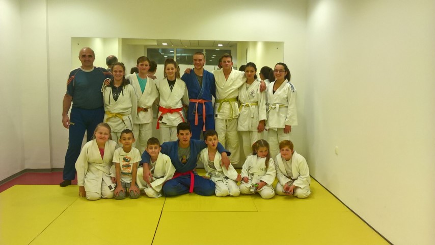 Požega.eu | OBOGAĆENA SPORTSKA OBITELJ ŽUPANIJSKOG SREDIŠTA: Požega dobila još jedan judo klub i to pod nazivom „Valis aurea“