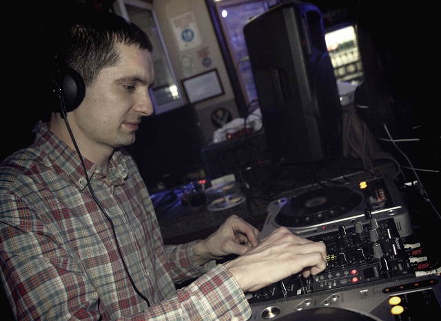 Požega.eu | Požeški DJ Topa potpisao ugovor sa Aquarius Recordsom-ovog vikenda nastupa u svome gradu