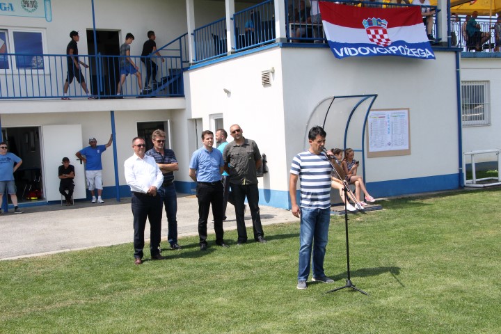 Požega.eu | Više od 600 djece na nogometnom turniru iz pet županija u Vidovcima: 