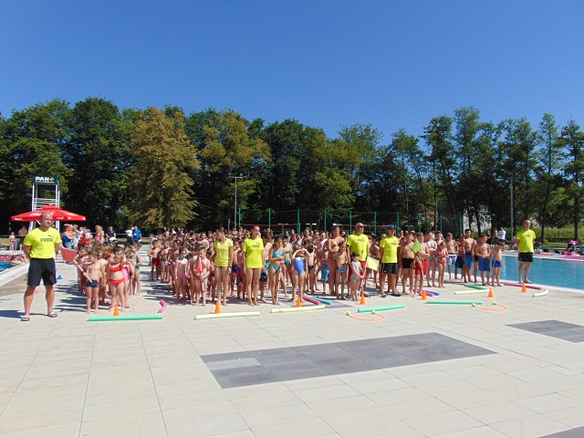 Požega.eu | Na požeškim Gradskim bazenima otvorena Škola plivanja, upisi mogući do kraja tjedna