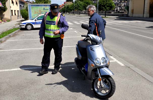 Požega.eu | Utvrđeno 15 prekršaja kod vozača bicikala, mopeda i motocikala