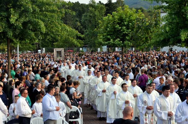 Požega.eu | Mnoštvo vjernika proslavilo Majku Božju Voćinsku /FOTOGALERIJA/