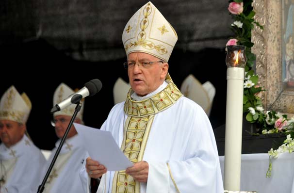 Požega.eu | Više tisuća vjernika proslavilo 20. obljetnicu uspostave Požeške biskupije /FOTOGALERIJA/