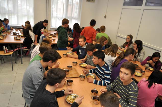 Požega.eu | PREHRANA UČENIKA: Požeško-slavonska županija među tri gdje najmanje djece imaju obroke u školi