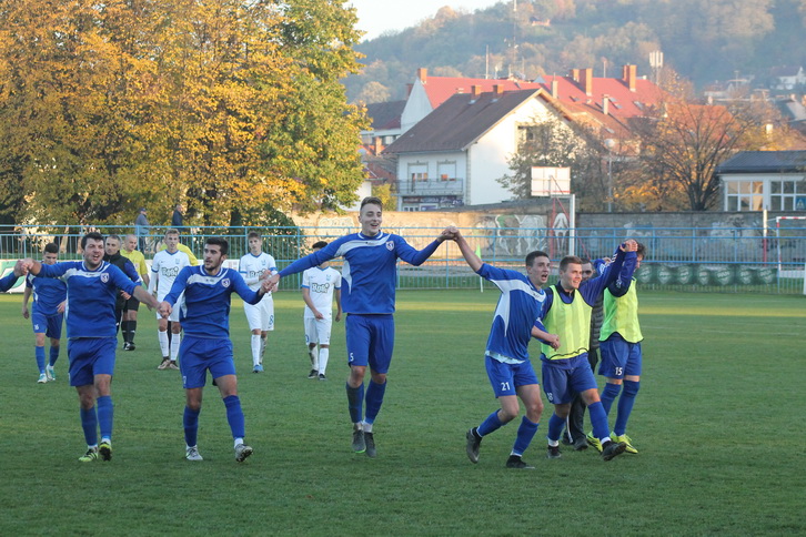 Požega.eu | Nogometaši Slavonije pobijedili Osječane ali i suce: NK Slavonija - NK Osijek 1:0 /FOTO/