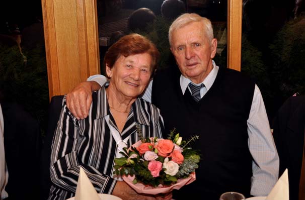 Požega.eu | LJUBAV DUGA DESETLJEĆIMA: Suprug joj prsten darivao za zlatni pir, a za 60 godina braka zlatnu ogrlicu