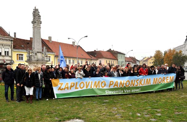 Požega.eu | Selimir Ognjenović s gotovo stotinu hrvatskih brodara posjetili Požegu