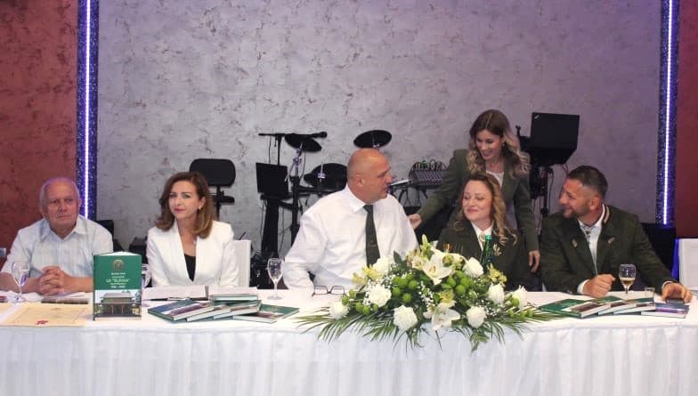 Uz stoljeće rada pleterničke „Šljuke“ izašla monografija, te odlikovano deset lovaca 