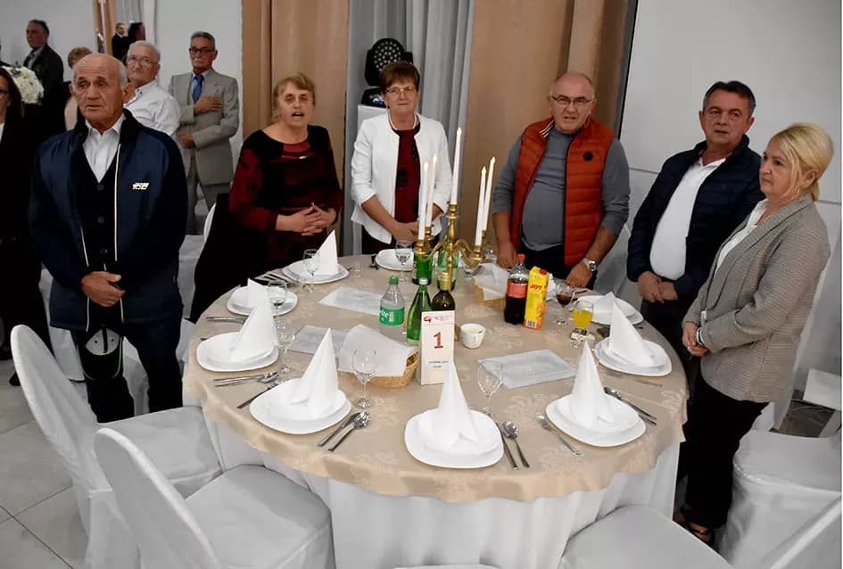 LIČKA VEČER 2025.: Ličani dijele zavičajnost  sa ljudima oko sebe