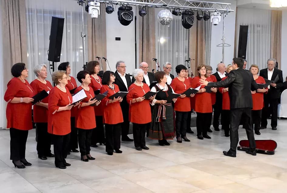 LIČKA VEČER 2025.: Ličani dijele zavičajnost  sa ljudima oko sebe