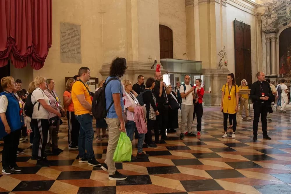 VELIKA FOTOGALERIJA: Vjernici Požeške biskupije hodočastili u Rim povodom jubileja i 1100. obljetnice Splitskih sabora