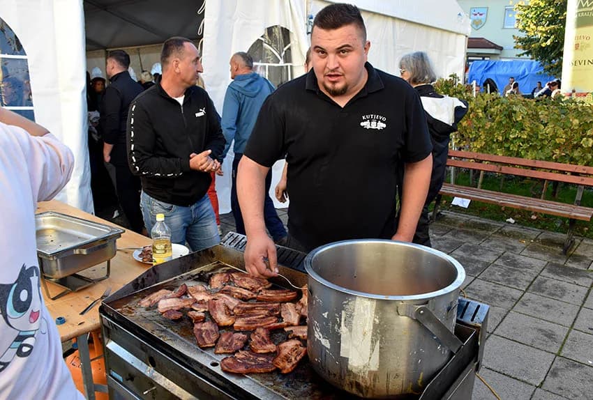 Više tisuća planinara i drugih posjetitelja okupilo se u Kutjevu na tradicionalnoj proslavi Martinja u Kutjevu /FOTOGALERIJA)