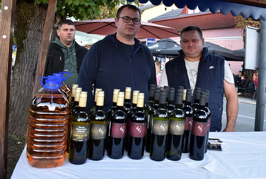 Više tisuća planinara i drugih posjetitelja okupilo se u Kutjevu na tradicionalnoj proslavi Martinja u Kutjevu /FOTOGALERIJA)