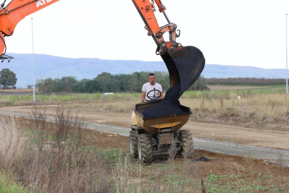 Završeno još jedno infrastrukturno ulaganje u Jakšiću: Izgrađen nogostup u duljini 1.650 metara