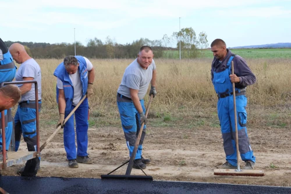 Završeno još jedno infrastrukturno ulaganje u Jakšiću: Izgrađen nogostup u duljini 1.650 metara
