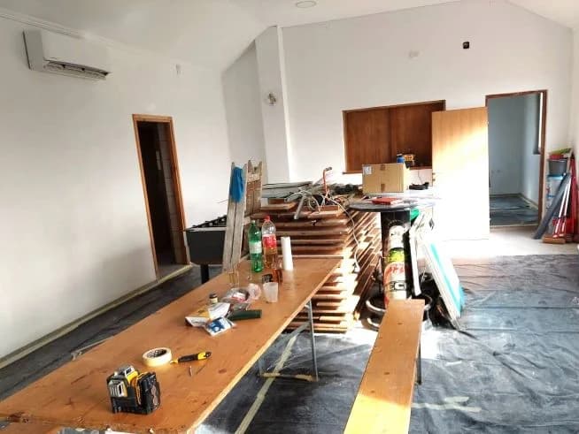 Radovi na uređenju unutrašnjosti domskog objekta pleterničke Udruge za sport i rekreaciju „Grbavica“