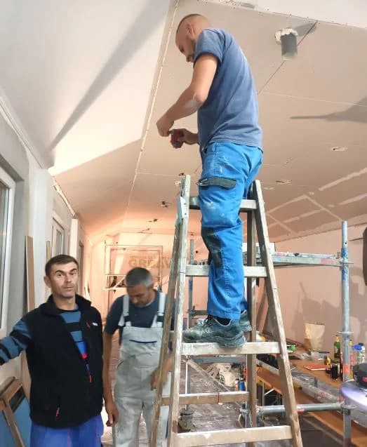 Radovi na uređenju unutrašnjosti domskog objekta pleterničke Udruge za sport i rekreaciju „Grbavica“