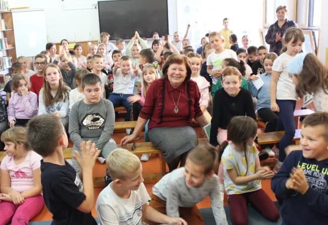 Održan književni susret pletrrničkih učenika s pjesnikinjama Mirom Šulc i Irenom Kalan