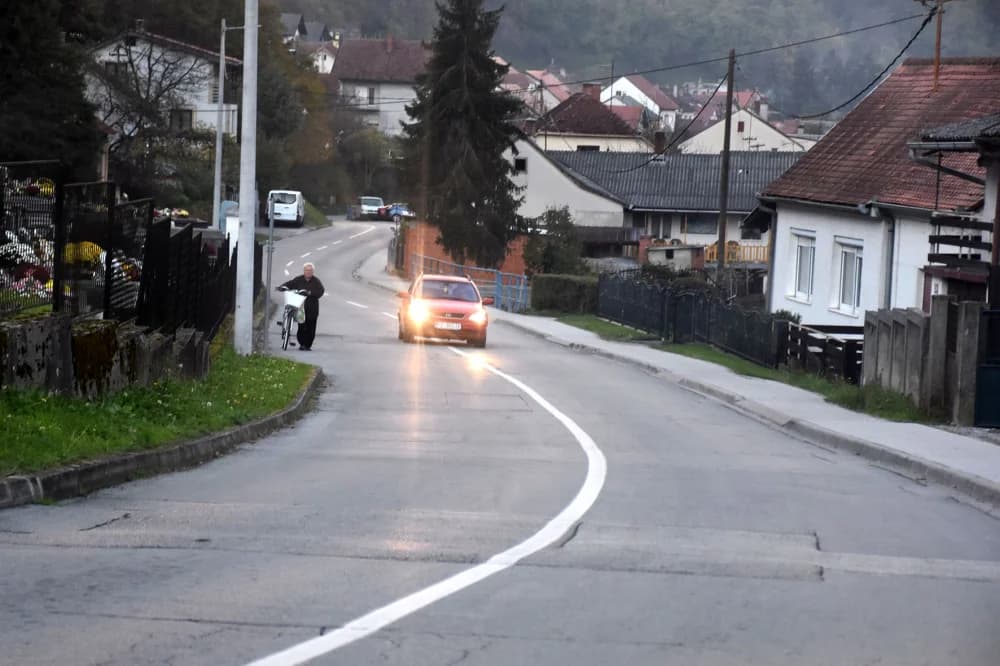 Jurnjava automobilima požeškom ulicom Vučjak traži češće kontrole brzine?