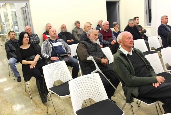 U pleterničkoj Knjižnici i čitaonici otvorena izložba slika Mladena Mitara i održane dvije kazališne predstave