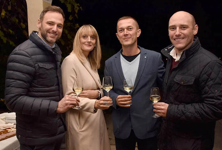 PROSLAVLJENO MARTINJE U VINOGRADARSTVU I PODRUMARSTVU KRAUTHAKER IZ KUTJEVA: Obveze kuma preuzeo Stjepan Slišković