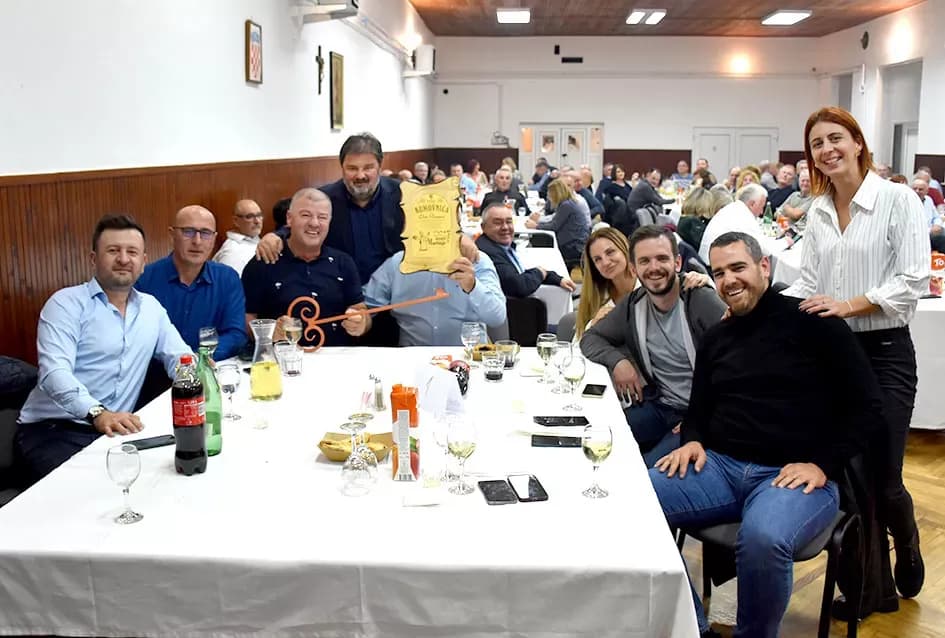 Martinjska zabava Udruge ʼVino-Kapʼ: Krštenje mošta i vinski zavjeti u Kaptolu