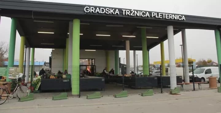 FOTOZABILJEŠKA: Održan buvljak na pleterničkoj tržnici
