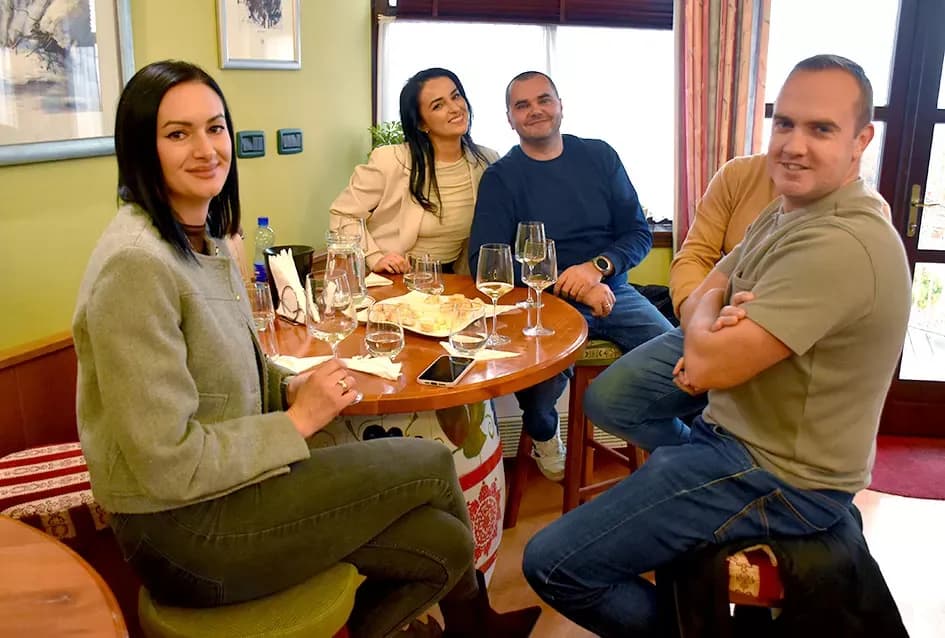 Rijeke posjetitelja preplavile podrume na Danu otvorenih podruma  u Kutjebu