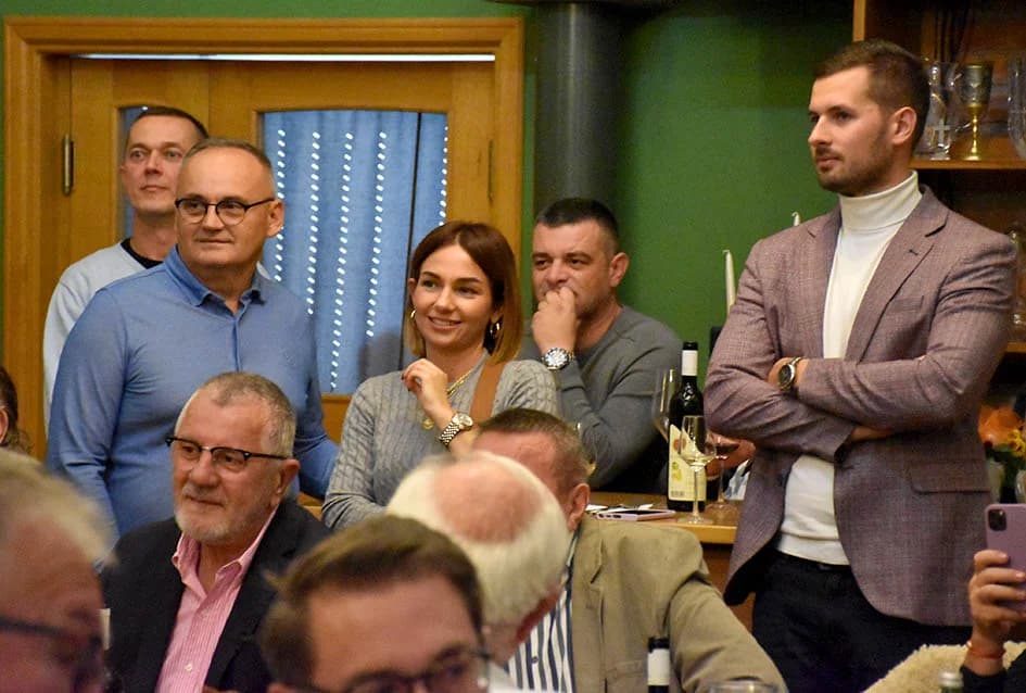 PROSLAVLJENO MARTINJE U VINOGRADARSTVU I PODRUMARSTVU KRAUTHAKER IZ KUTJEVA: Obveze kuma preuzeo Stjepan Slišković