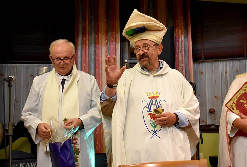 PROSLAVLJENO MARTINJE U VINOGRADARSTVU I PODRUMARSTVU KRAUTHAKER IZ KUTJEVA: Obveze kuma preuzeo Stjepan Slišković