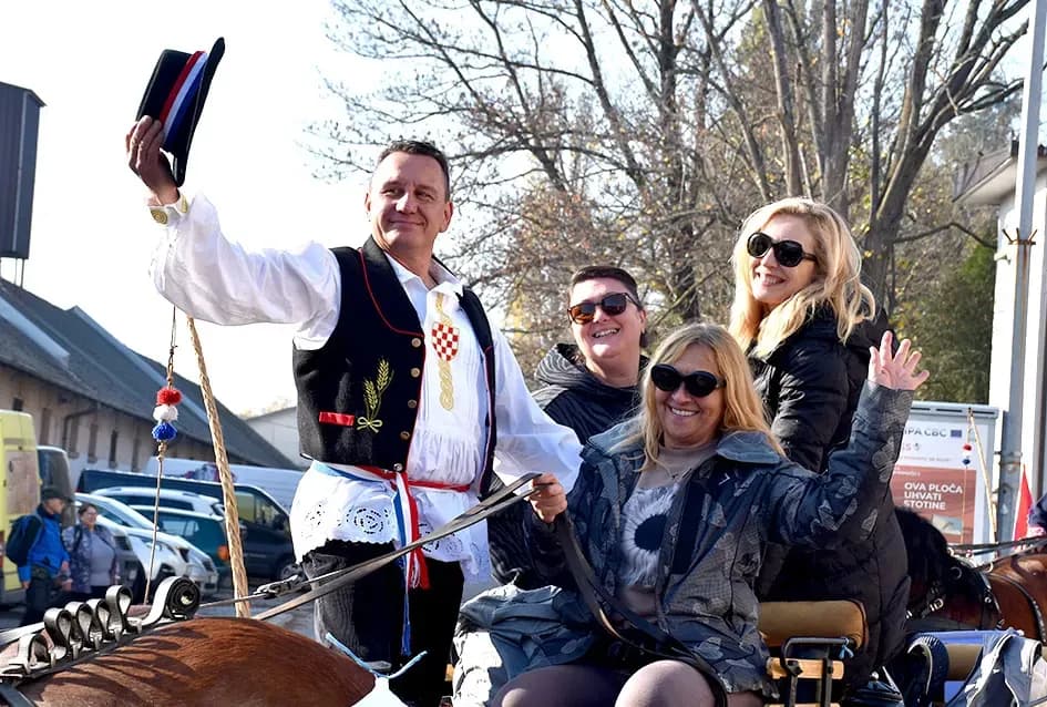 Nikad bolje Martinje u Kutjevu – tisuće planinara, gostiju i ljubitelja graševine uživalo u nezaboravnom danu