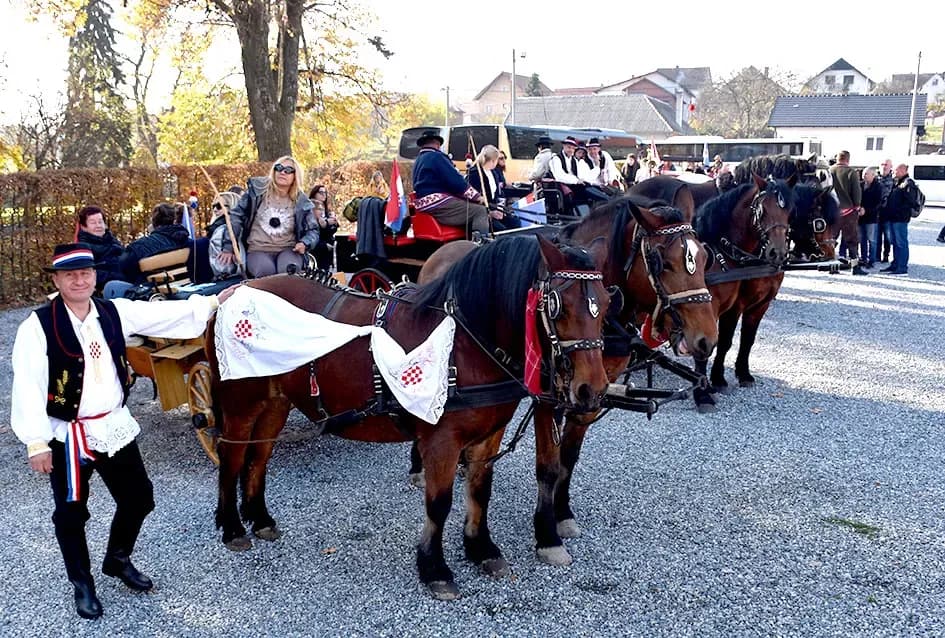 Nikad bolje Martinje u Kutjevu – tisuće planinara, gostiju i ljubitelja graševine uživalo u nezaboravnom danu