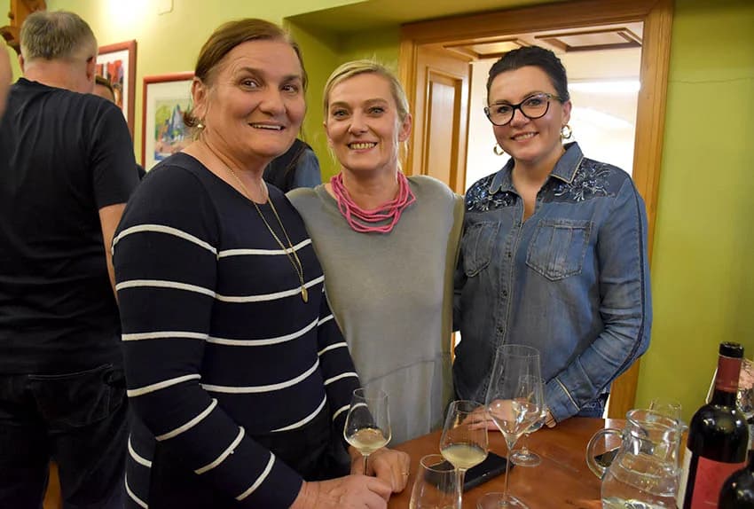 PROSLAVLJENO MARTINJE U VINOGRADARSTVU I PODRUMARSTVU KRAUTHAKER IZ KUTJEVA: Obveze kuma preuzeo Stjepan Slišković