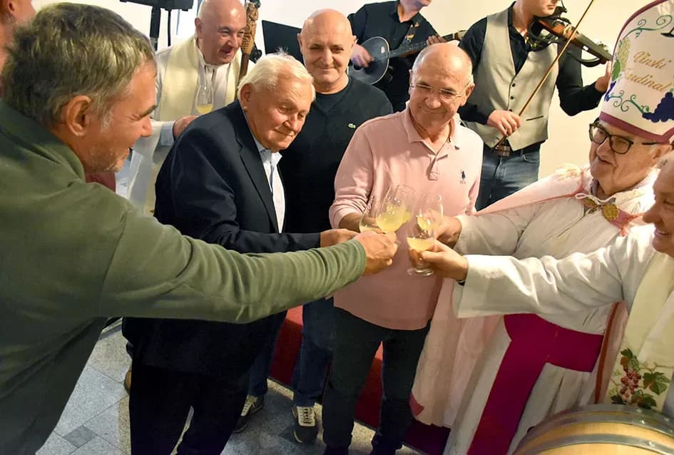 Krštena mlada graševina, kušana rijetka arhivska vina stara preko 30 godina