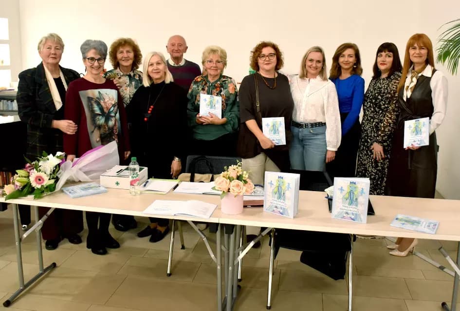 Predstavljena „Naša zimska pjesmoslikovnica“: Knjiga učiteljice Irene Ivetić ilustrirana dječjim radovima učenika OŠ Dobriša Cesarić