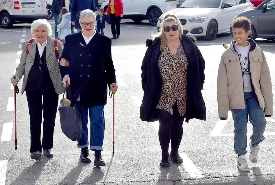 Požeška jesen u srcu grada: Štandovi, izlagači i mirisi domaćih proizvoda ispunili pješačku zonu
