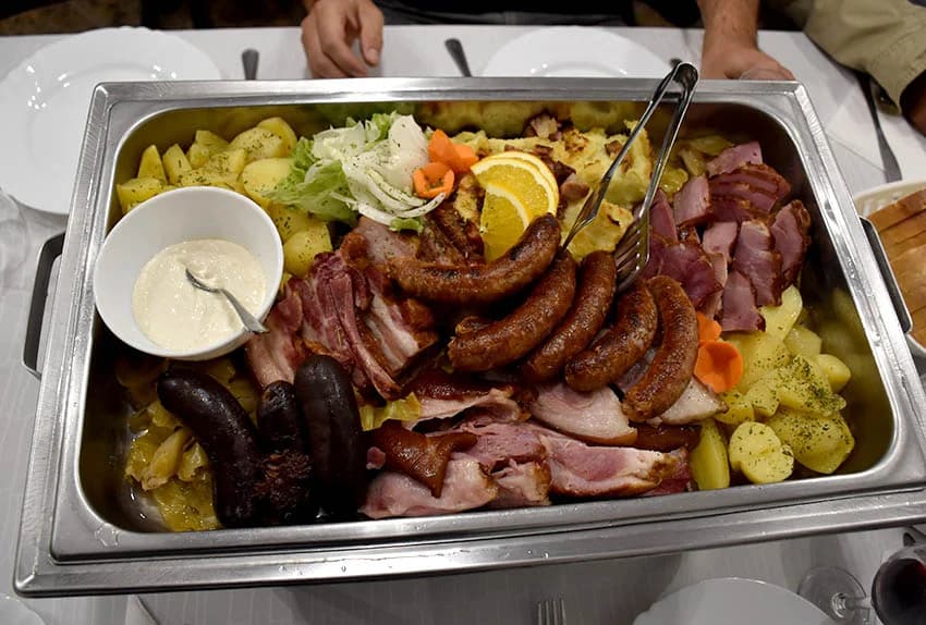 Obveze vinskog kuma preuzeo Ivica Ajanović, tajnik Udruge (FOTO)