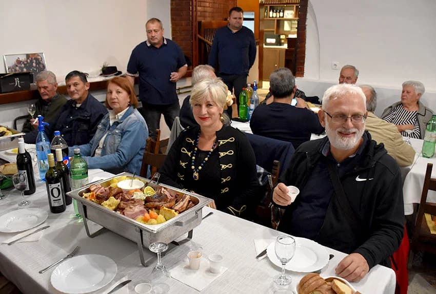 Obveze vinskog kuma preuzeo Ivica Ajanović, tajnik Udruge (FOTO)