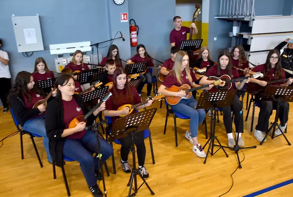 TOPLINA ZAJEDNIŠTVA U ČAGLINU: Više od 800 sudionika moto-karavane Prevlaka–Vukovar dočekano s osmijehom, ponosom i zahvalnošću