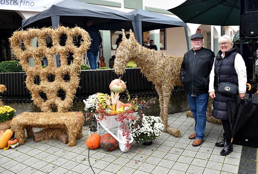 Mirisi kestena i zvuci tamburice privukli Požežane i njihove goste na tradicionalnu manifestaciju Okuse jeseni
