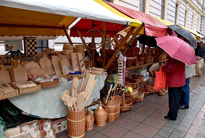 Mirisi kestena i zvuci tamburice privukli Požežane i njihove goste na tradicionalnu manifestaciju Okuse jeseni