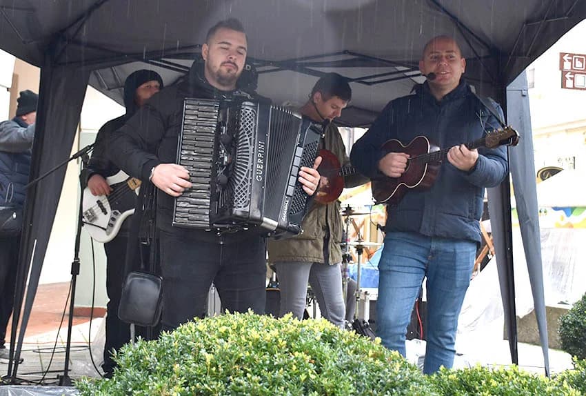 Mirisi kestena i zvuci tamburice privukli Požežane i njihove goste na tradicionalnu manifestaciju Okuse jeseni
