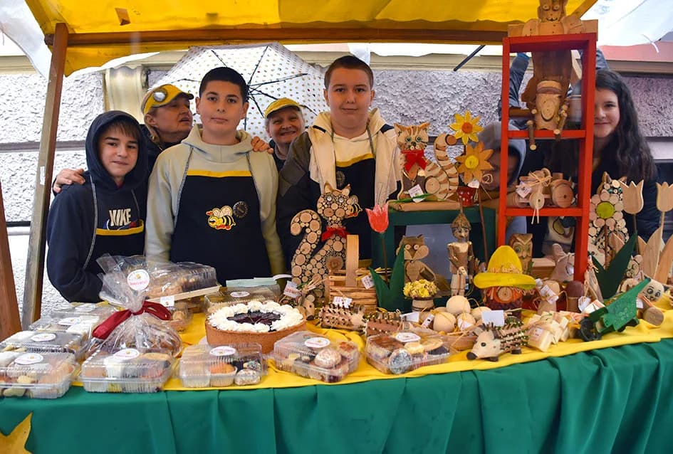 Mirisi kestena i zvuci tamburice privukli Požežane i njihove goste na tradicionalnu manifestaciju Okuse jeseni