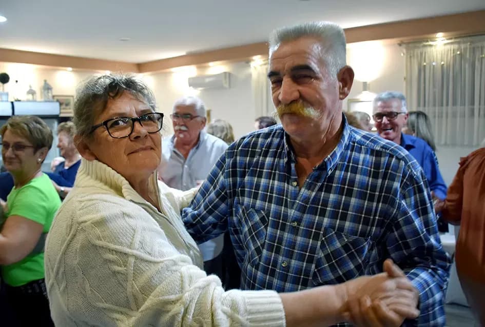 Plesali do zore u dupkom punoj dvorani Luki uz grupu Gold