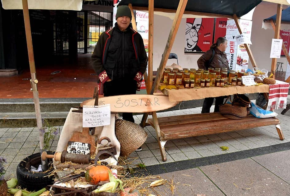 Mirisi kestena i zvuci tamburice privukli Požežane i njihove goste na tradicionalnu manifestaciju Okuse jeseni