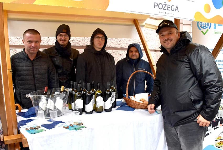 Mirisi kestena i zvuci tamburice privukli Požežane i njihove goste na tradicionalnu manifestaciju Okuse jeseni