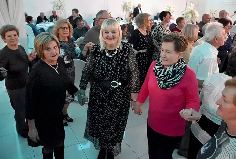 Katarinska zabava sa darivanjem imenjakinja i blizu 300 sudionika